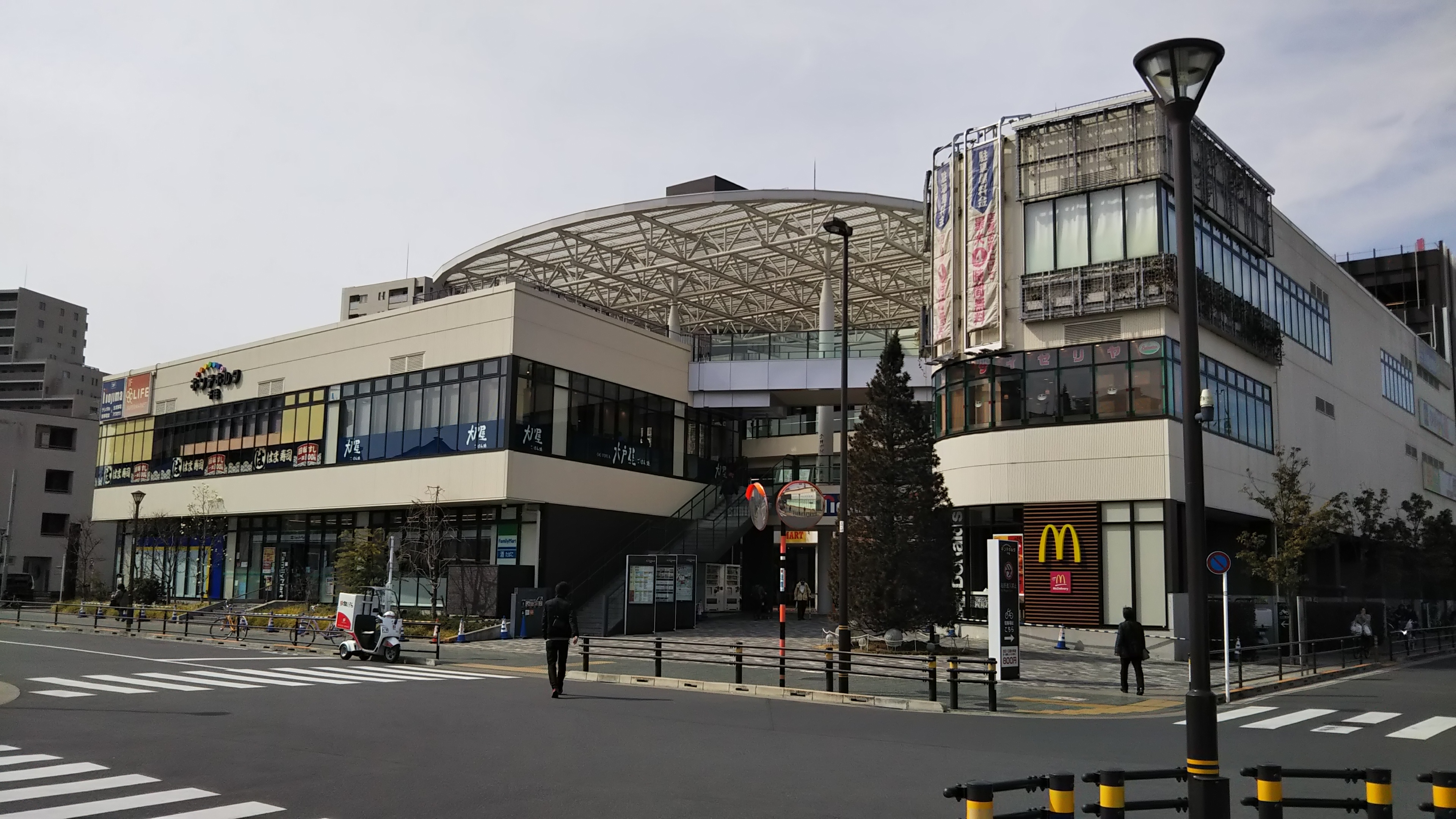 千住大橋駅すぐ近く ポンテポルタ 千住店 は便利なショッピングモール ぼくのまちまで