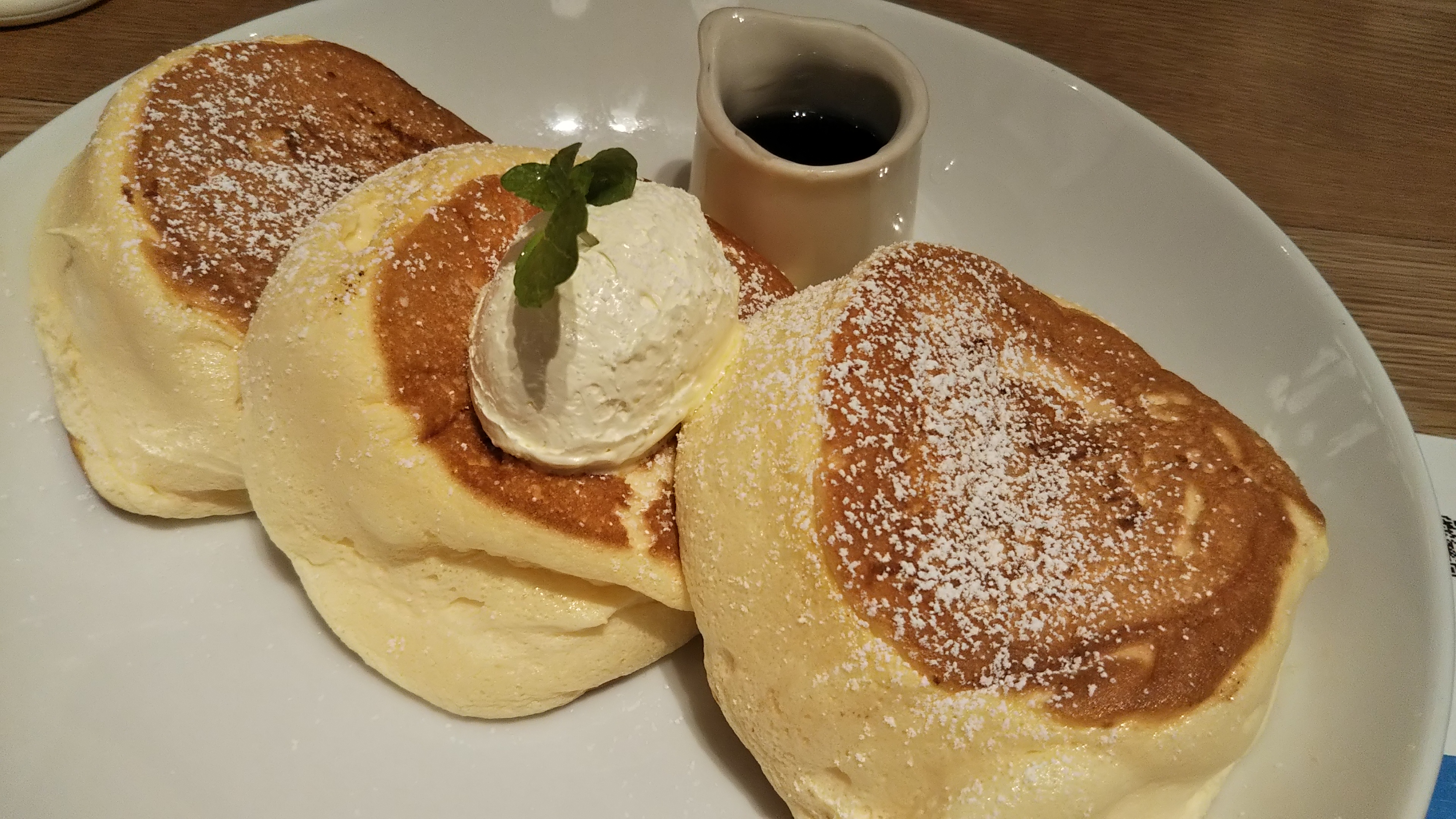 ふわふわパンケーキを食べるなら オリジナルパンケーキハウス ルミネ北千住店 へ ぼくのまちまで